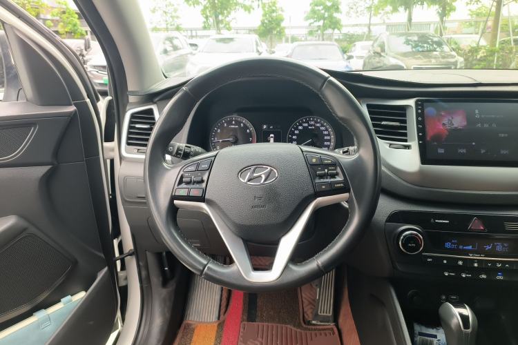 Used Hyundai Tucson 2015 1.6T Dual-Clutch Two-Wheel-Drive Smart Model
