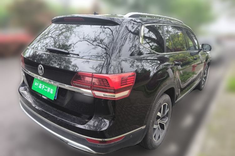 Used Volkswagen Teramont 2017 330TSI Two-Wheel-Drive Luxury Edition Rear Right 45 Deg