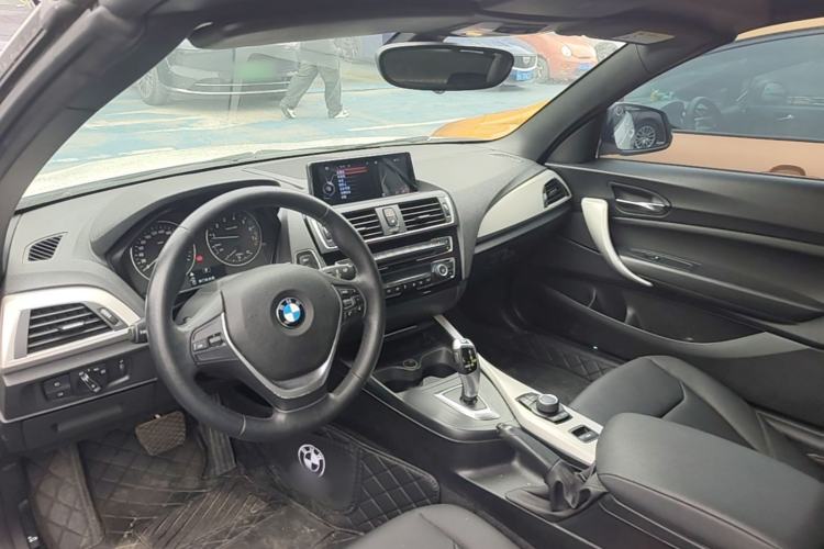 Used BMW 2 Series 2017 220i Convertible Coupe Leading Model
