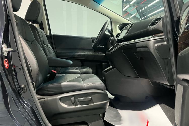 Used Honda Odyssey 2018 2.4L Smart Edition Interior 3