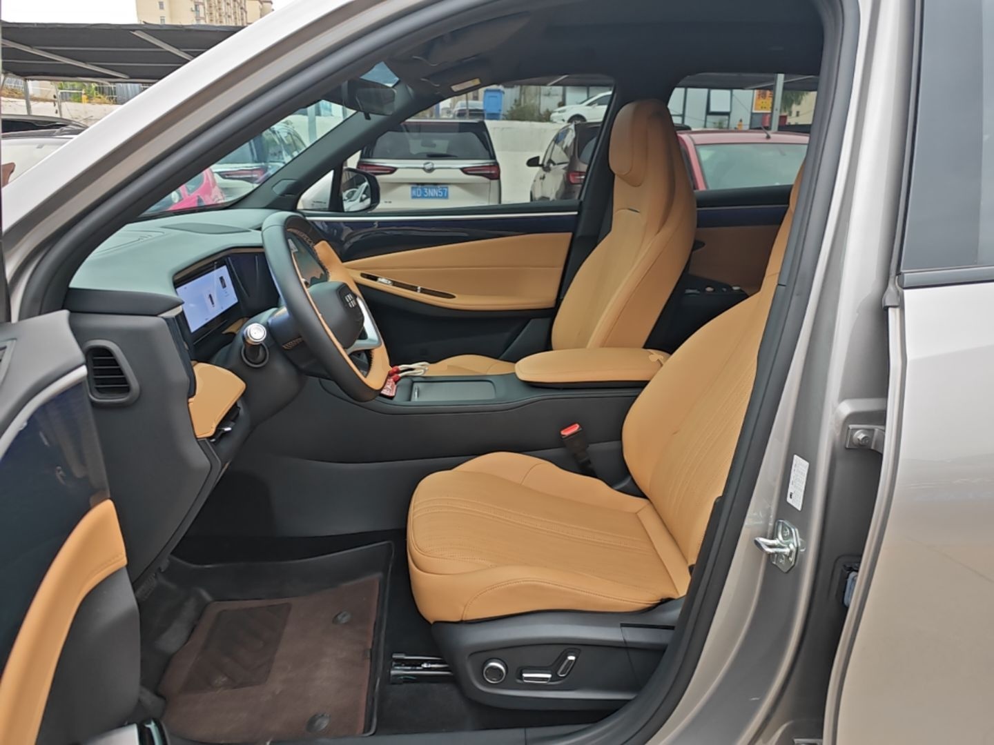 Geely Galaxy L7 2024 1.5T 115 km MAX Dragon Edition — снимка 17