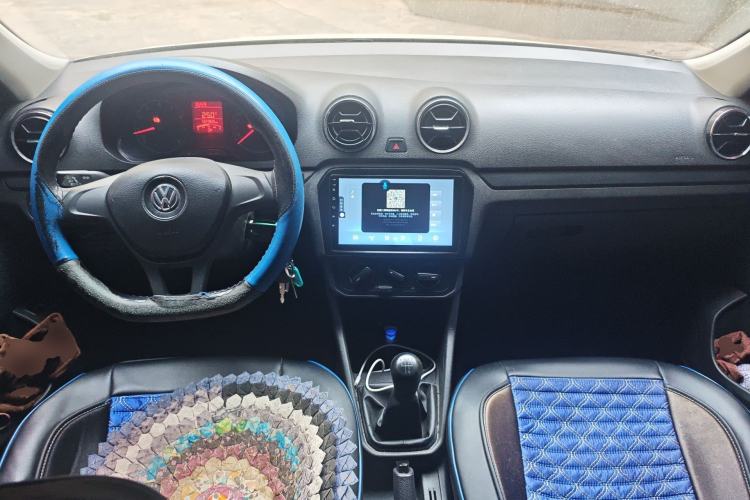 Used Volkswagen Jetta 2017 1.4L Manual Fashion Edition Center Console