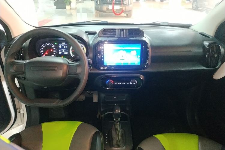 Used Roewe Clever 2021 302 km New Four-Seater Super-Efficient Version
