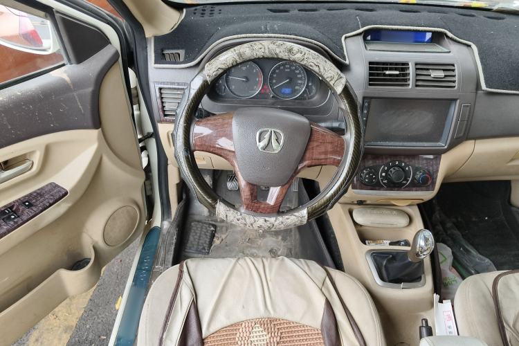Used BAIC Weiwang M30 2015 1.5L Basic Version BJ415B Steering Wheel