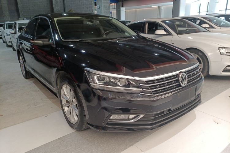 Used Volkswagen Passat 2017 330TSI DSG Luxury Edition Exterior 1