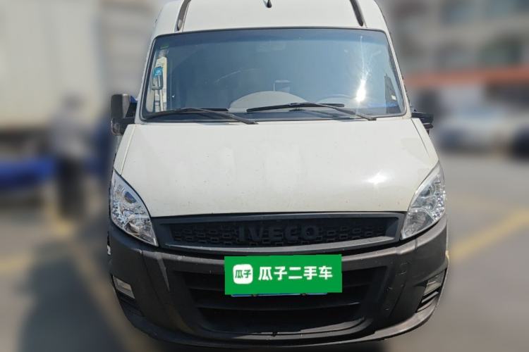 Used Iveco Power Daily 2017 2.5T Deluxe A32 Mid-Roof 5-7 Seater 47Z5 Passenger Van