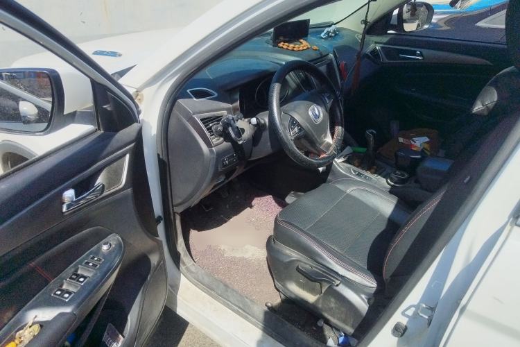 Used CHANGAN CS75 2014 2.0L Manual Luxury Version China IV Standard
