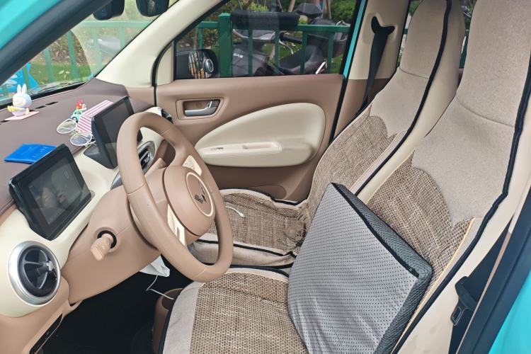 Used Wuling Hongguang MINIEV 2025 Four-Door Version Premium Edition Left Front Seat