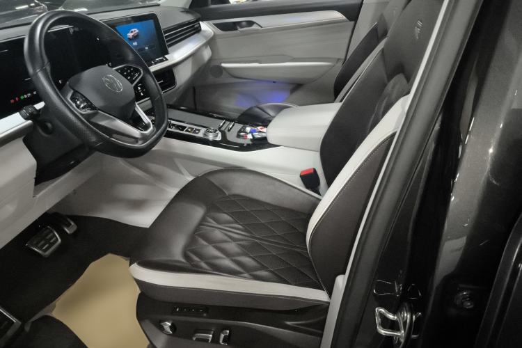 Used Volkswagen Tavendor 2023 380TSI Four-Wheel Drive R-Line Cruise Edition Left Front Seat