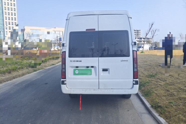 Used JMC Fushun 2025 2.0T 8AT Diesel Mid-Roof Mid-Height Commercial Multi-Purpose 7-Seater Passenger Vehicle Rear