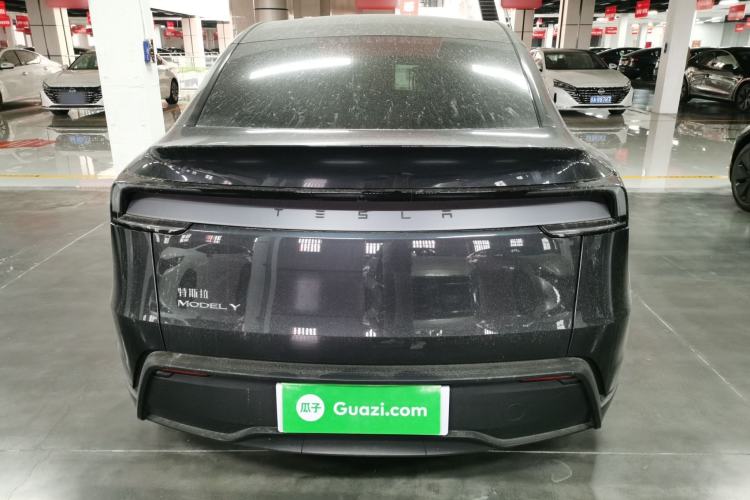 Used Tesla Model Y 2025 Rear-Wheel-Drive Version
