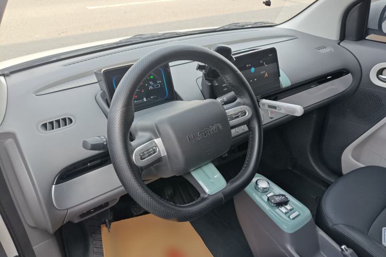 Used CHANGAN NEVO Lumin 2023 301km Honey Dew Edition
