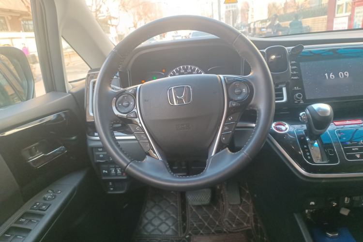 Used Honda Elysion 2019 2.0L Hybrid Luxury Edition
