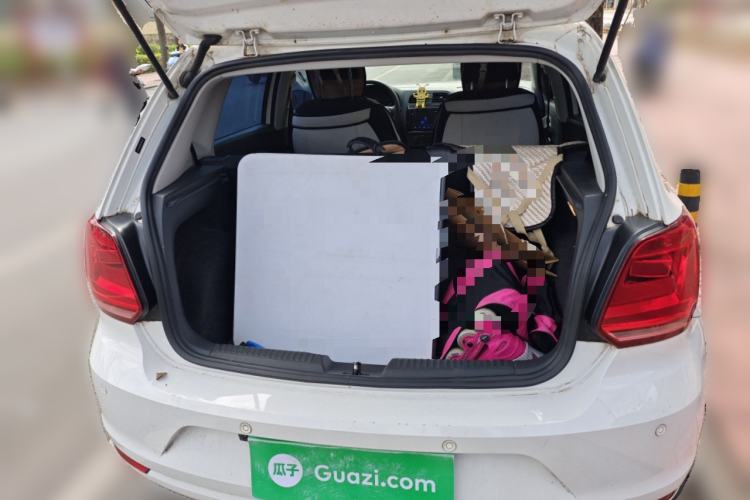 Used Volkswagen Polo 2016 1.4L Manual Fashion Model Trunk