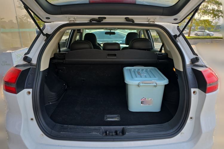 Used Geely Auto Emgrand X7 Sport 2016 2.0L Manual Smart Connect Version