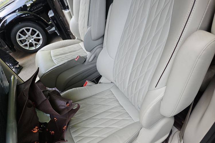 Used Buick GL8 2021 Land Cruiser Executive Class 652T Smart Luxury Model