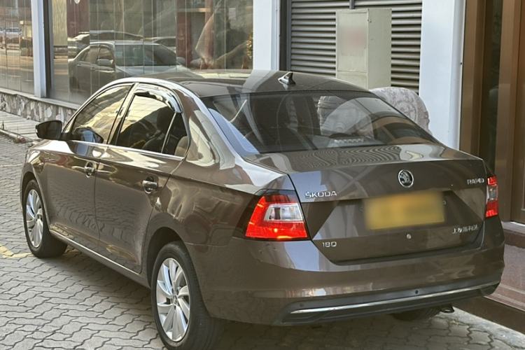 Used Skoda Rapid 2018 1.6L Manual Comfort Edition