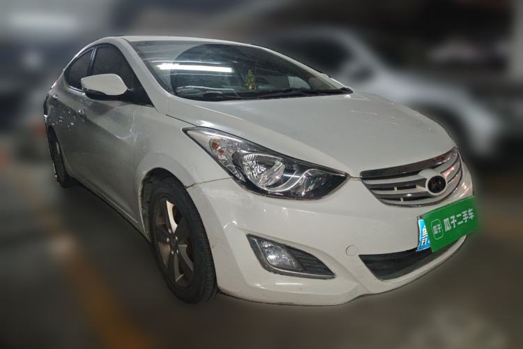 Used Hyundai Elantra (5th Generation / Langdong) 2013 1.6L Automatic Leading Model Front Right 45 Deg