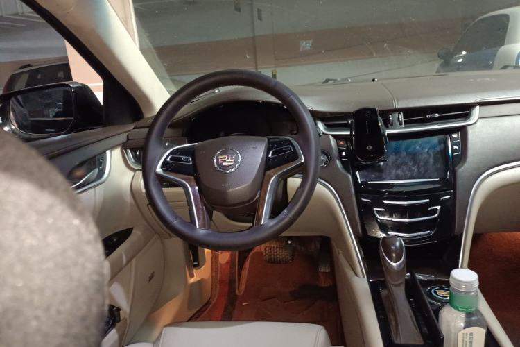 Used Cadillac XTS 2013 28T Comfort Model Steering Wheel