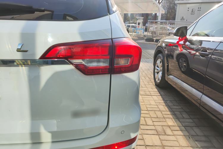 Used Haval M6 2019 1.5T DCT Two-Wheel Drive Elite Version China VI Standard
