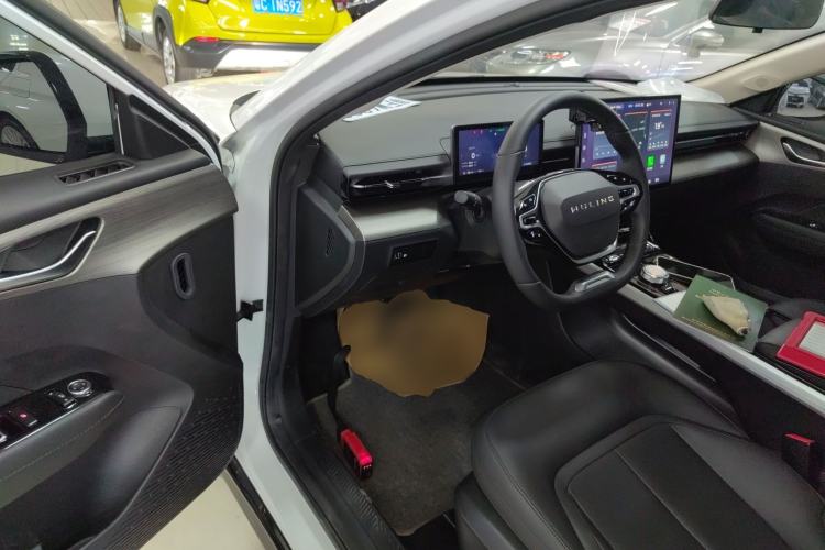 Used Wuling Xingguang 2024 Co-Creation Edition 510 Advanced Model Driver Seat