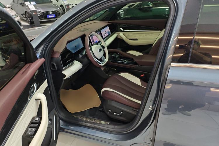 Used Geely Auto Monjaro L 2024 2.0TD High-Power Automatic Two-Wheel Drive Yunqi Version
