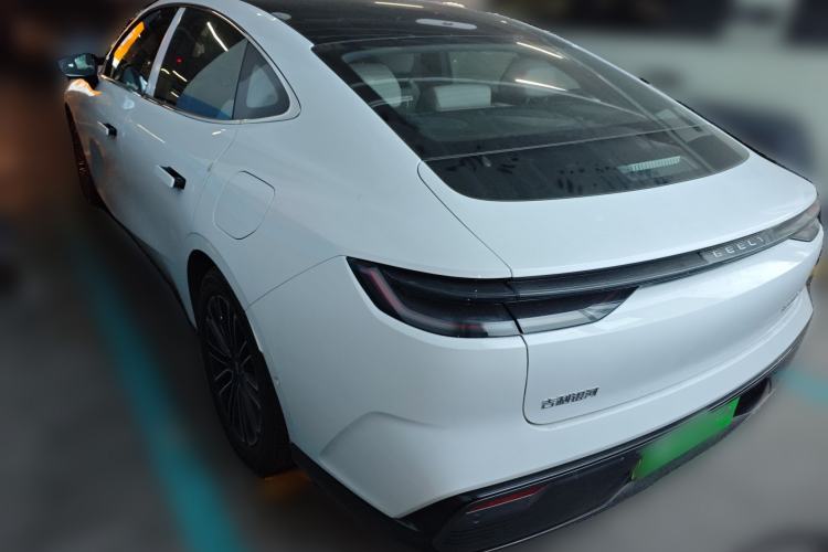 Used Geely Galaxy 8 2025 130km EM-i Deluxe Edition
