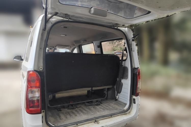 Used Wuling Rongguang V 2015 1.2L Practical Model
