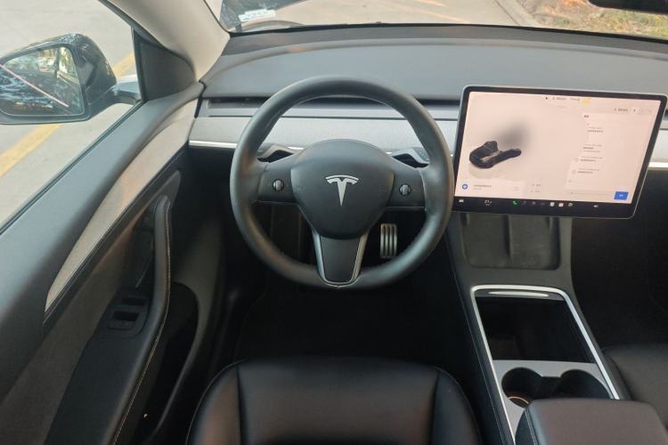 Used Tesla Model Y 2023 High-Performance All-Wheel-Drive Version