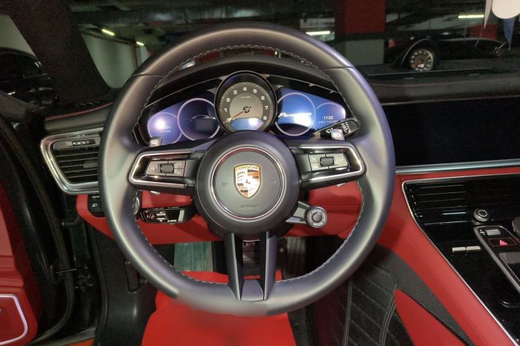 Used Porsche Panamera 2023 Facelifted Panamera 2.9T Platinum Edition Steering Wheel