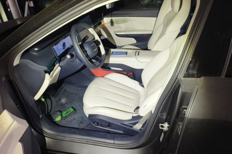 Used Lynk & Co 07 2024 EM-P 126 Long-Range Halo
