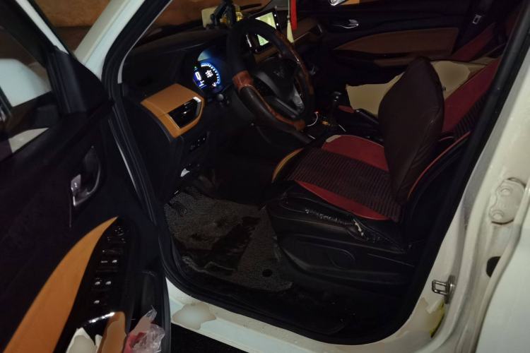 Used Wuling Hongguang S3 2019 1.5L Manual Luxury Model China VI Standard