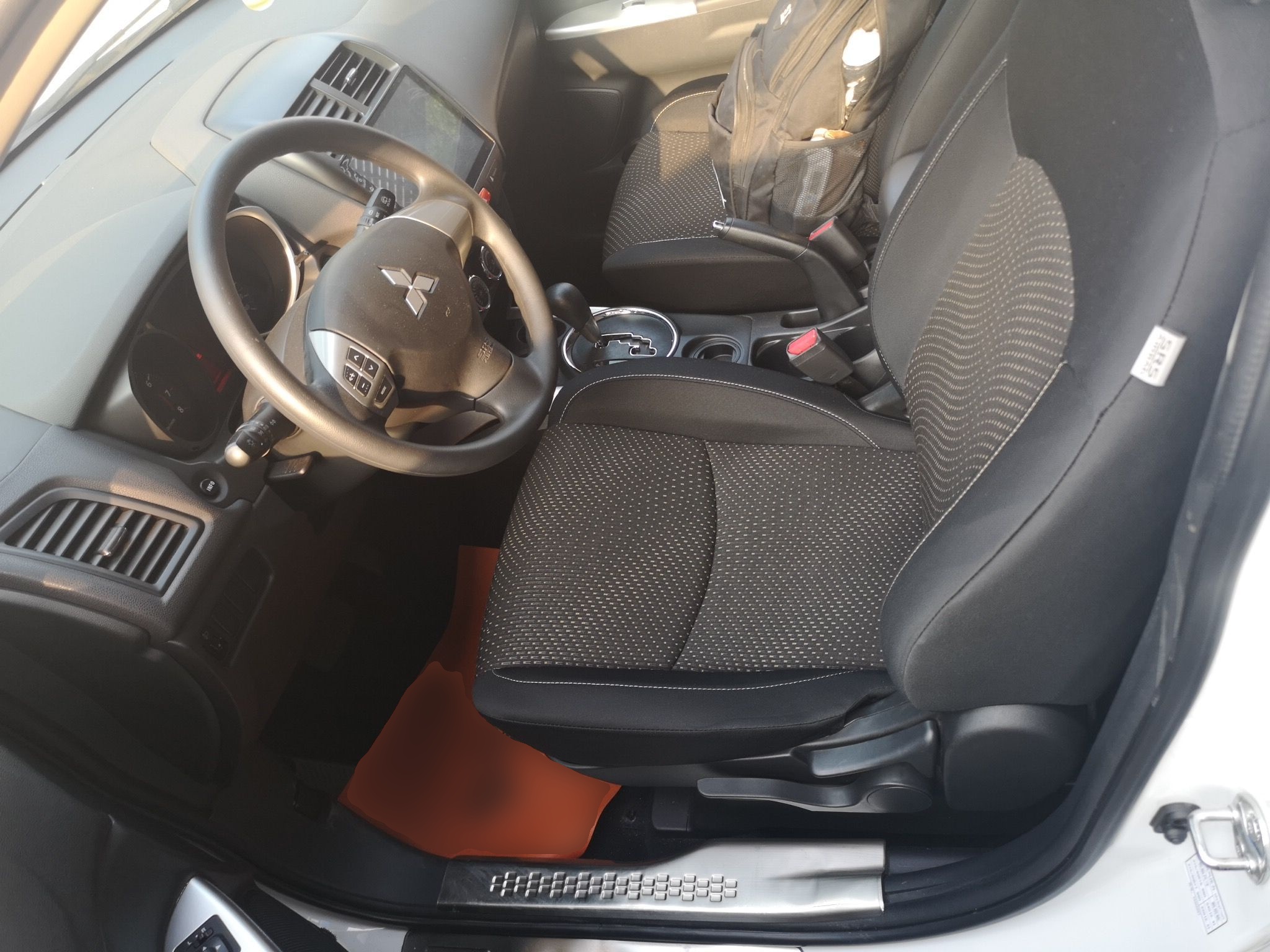 Переднее сиденье в автомобиле