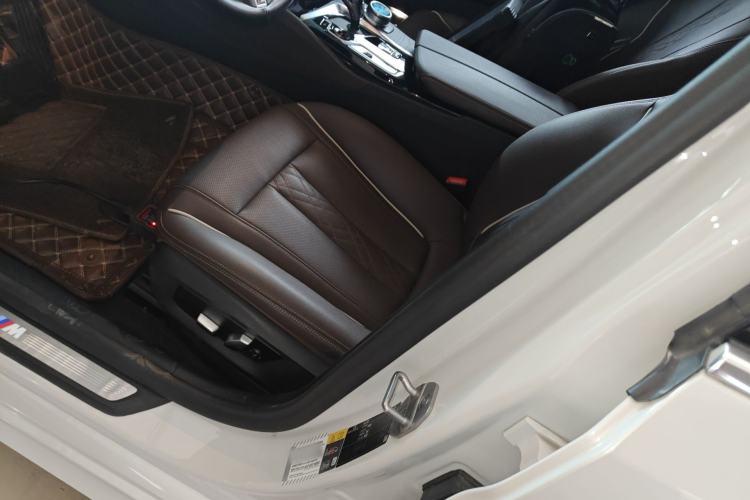 Used BMW 5 Series New Energy 2022 535Le M Sport Package Left Front Seat