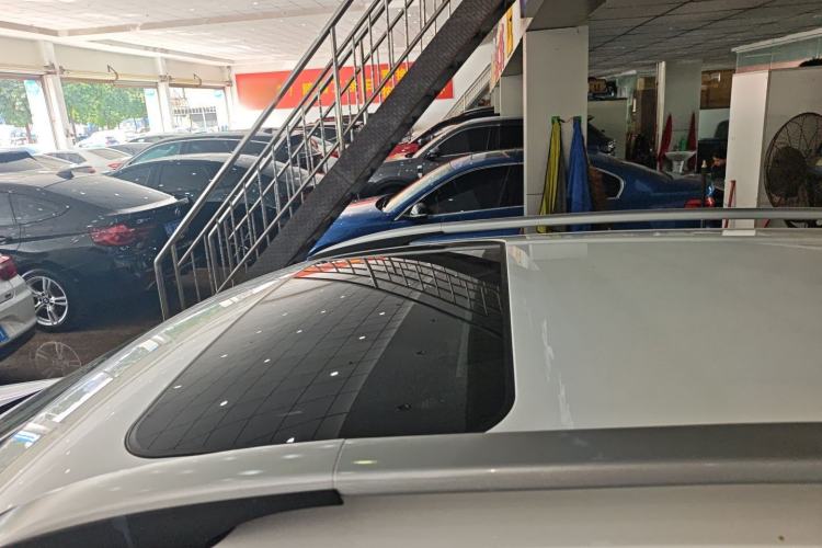 Used Venucia T70X 2016 2.0L CVT SmartFun Sport Edition