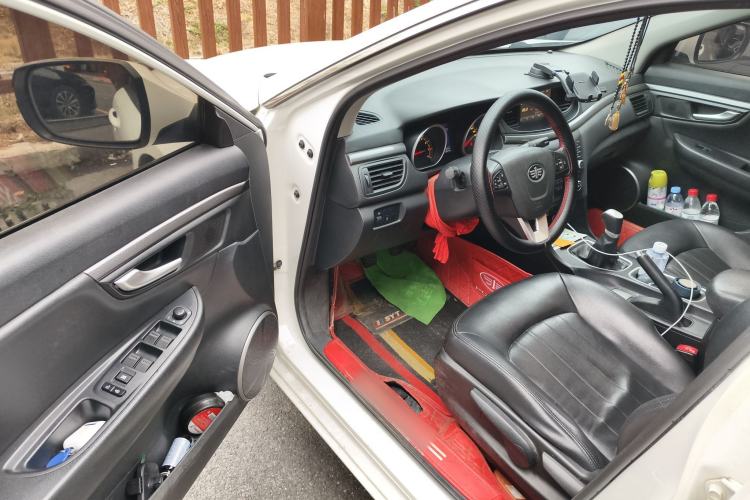 Used Bestune B50 2016 1.6L manual luxury version