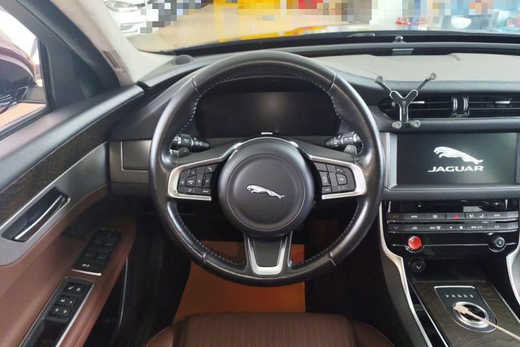 Used Jaguar XFL 2018 XFL 2.0T 250 PS Luxury Edition