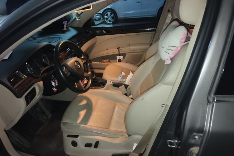 Used Skoda Superb 2013 1.8TSI Automatic Yashi Edition
