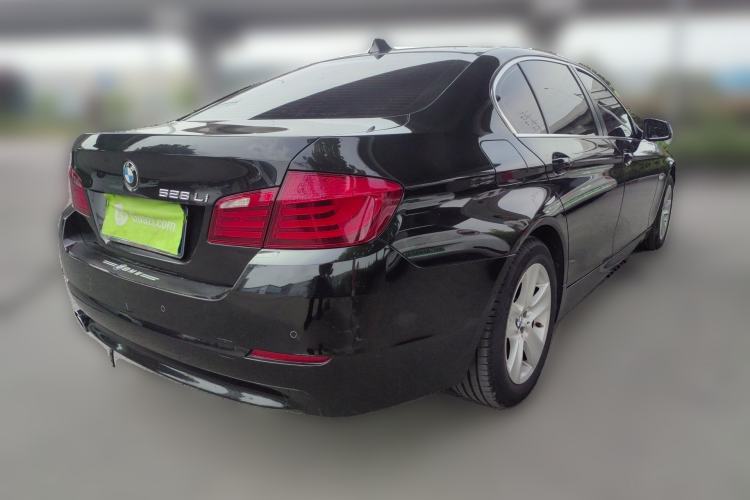 Used BMW 5 Series 2011 528Li Leading Model
