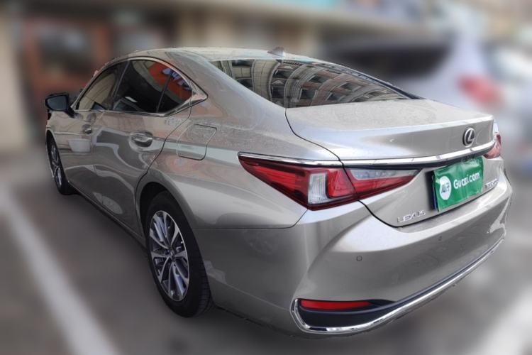 Used Lexus ES 2024 200 Premium Edition Rear Left 45 Deg
