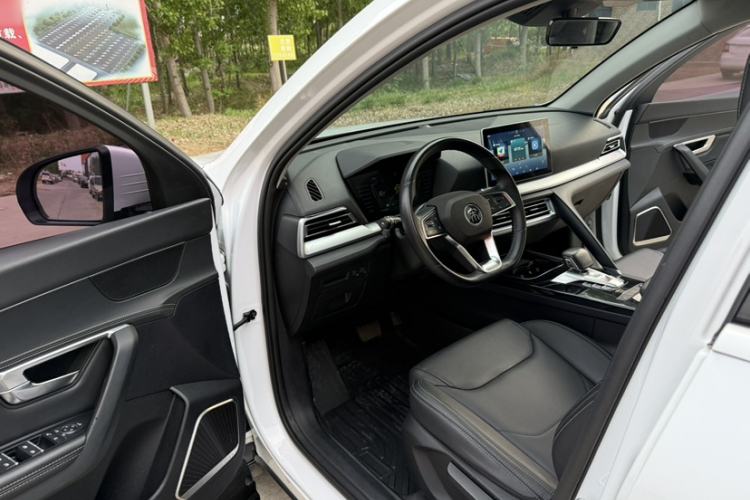 Used BYD Song Pro 2019 1.5T Automatic Luxury Model Interior 3