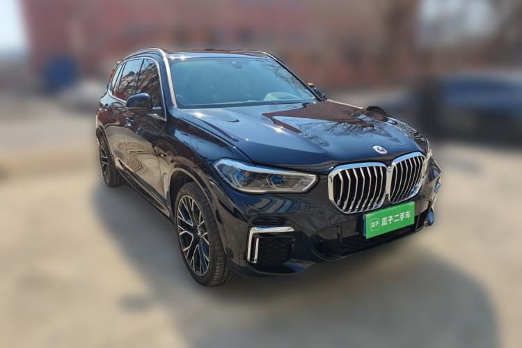 Used BMW X5 2022 Restyled xDrive 30Li Luxury Version M Sport Package Front Right 45 Deg