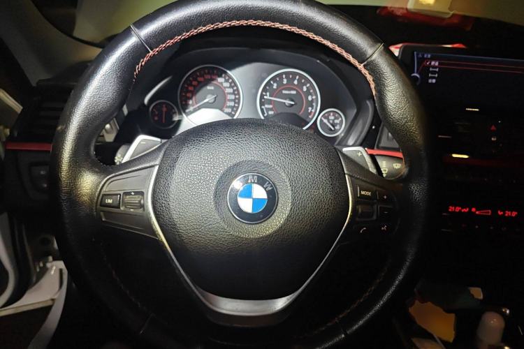 Used BMW 3 Series 2013 320i Sport Design Package
