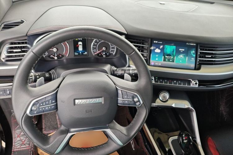 Used Haval H6 2020 2.0 GDIT Automatic GT Champion Edition Center Console