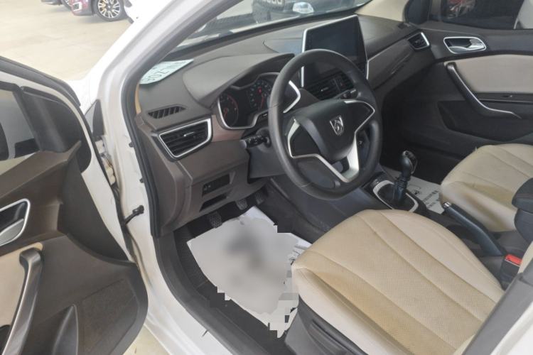 Used Baojun 310W 2017 1.5L Manual Comfort Version China V
