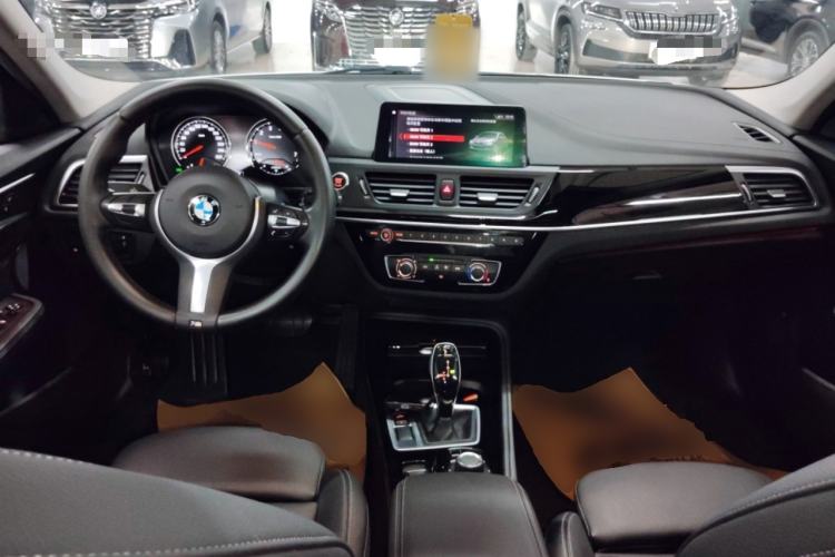 Used BMW 1 Series 2020 120i M Sport Package Center Console