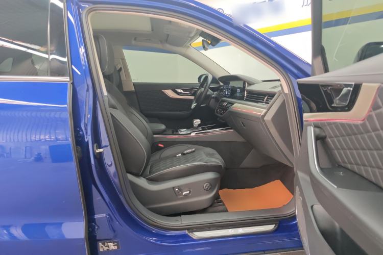 Used Hongqi HS5 2022 Revised Version 2.0T Smart Connect Flagship Edition
