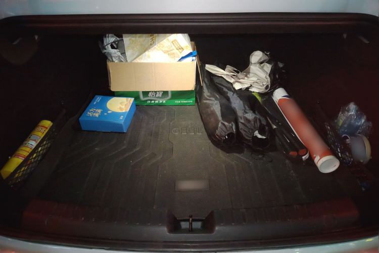 Used Geely Galaxy E8 2024 665 km Range Rear-Drive Starship Long-Range Version
