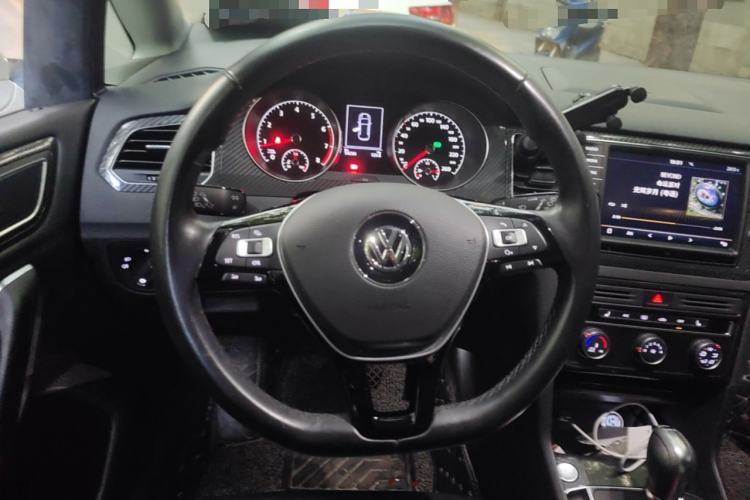 Used Volkswagen Golf Sportsvan 2018 280TSI Automatic Luxury Model Steering Wheel