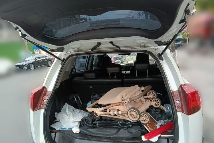 Used Toyota RAV4 2015 2.0L CVT Two-Wheel Drive Fashion Edition
